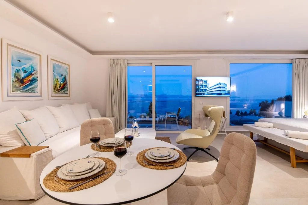 SUITE WITH JACUZZI Room, Achillion Luxury Corfu Villa, Corfu
