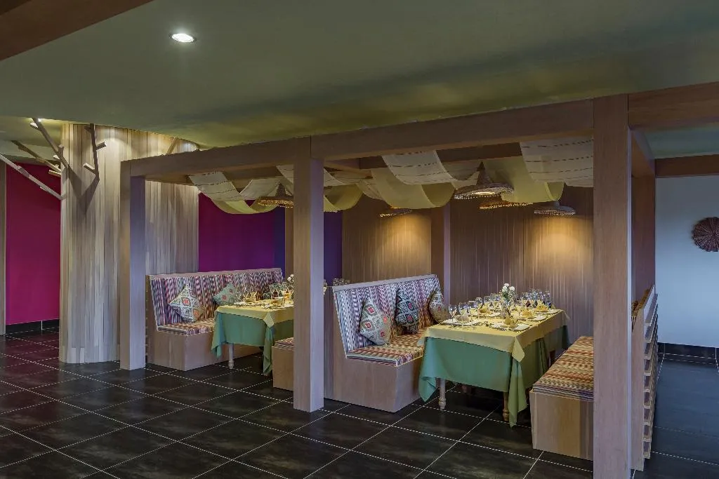 Restaurant, Royal Taj Mahal, Antalya