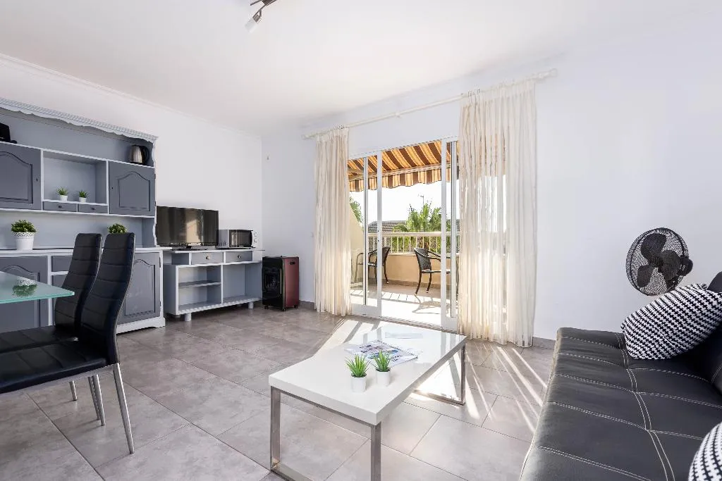 APARTMENT SUPERIOR WITH TERRACE Room, Acapulco Apartments, Majorca