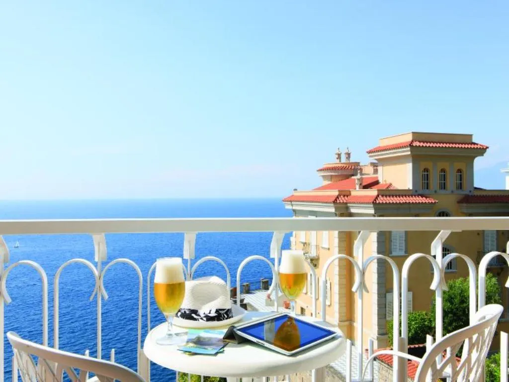 Double or Twin DELUXE SEA VIEW Room, Hotel Corallo Sorrento, Naples