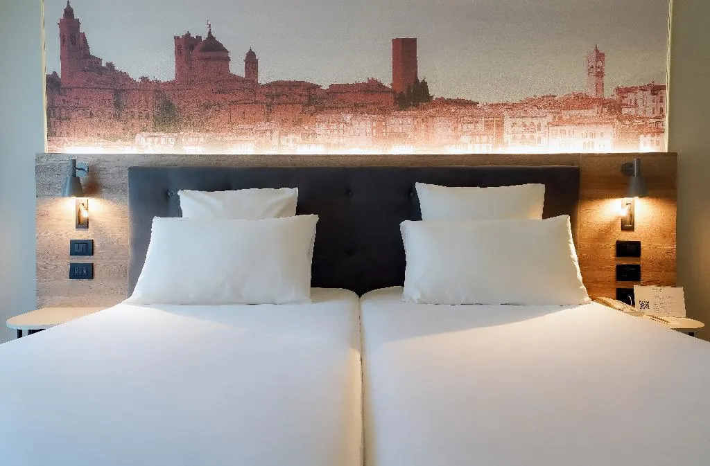 TWIN PREMIUM Room, Mercure Bergamo Centro Palazzo Dolci, Milan