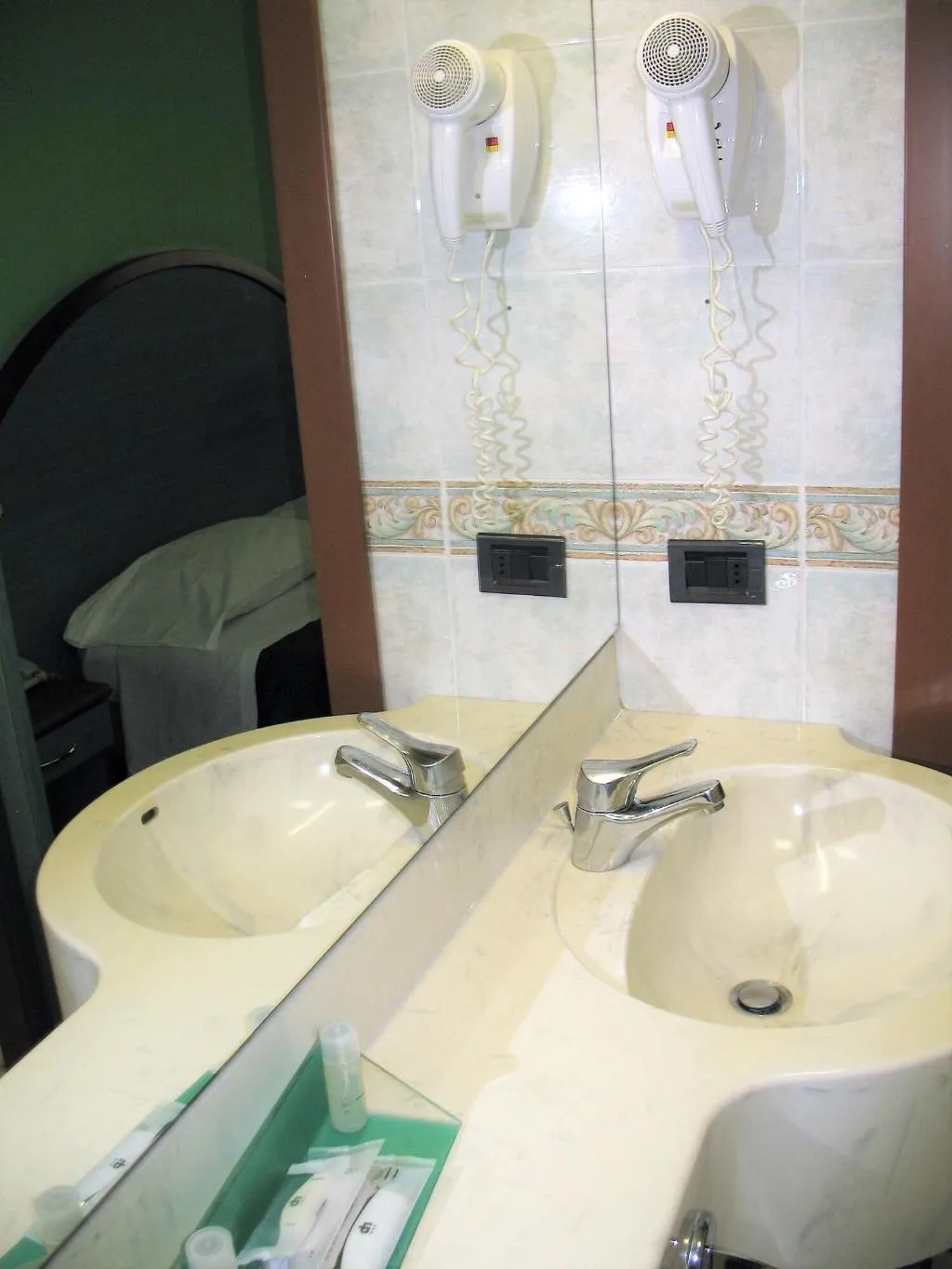 SINGLE STANDARD Room, Hotel Domenichino, Milan