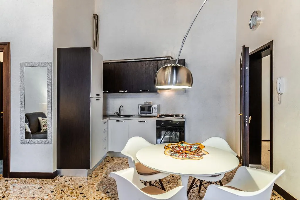 STUDIO GARDEN VIEW Room, Ca' Sant'Angelo Apartments, Venice