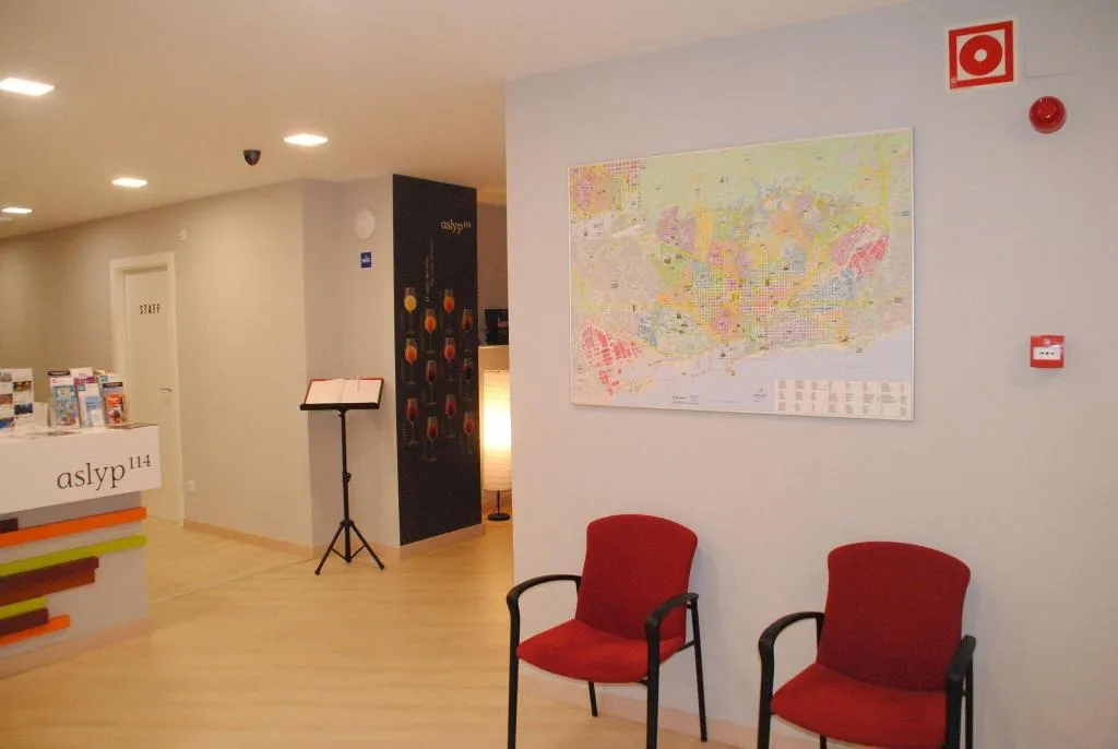 Lobby, Aslyp 114, Barcelona