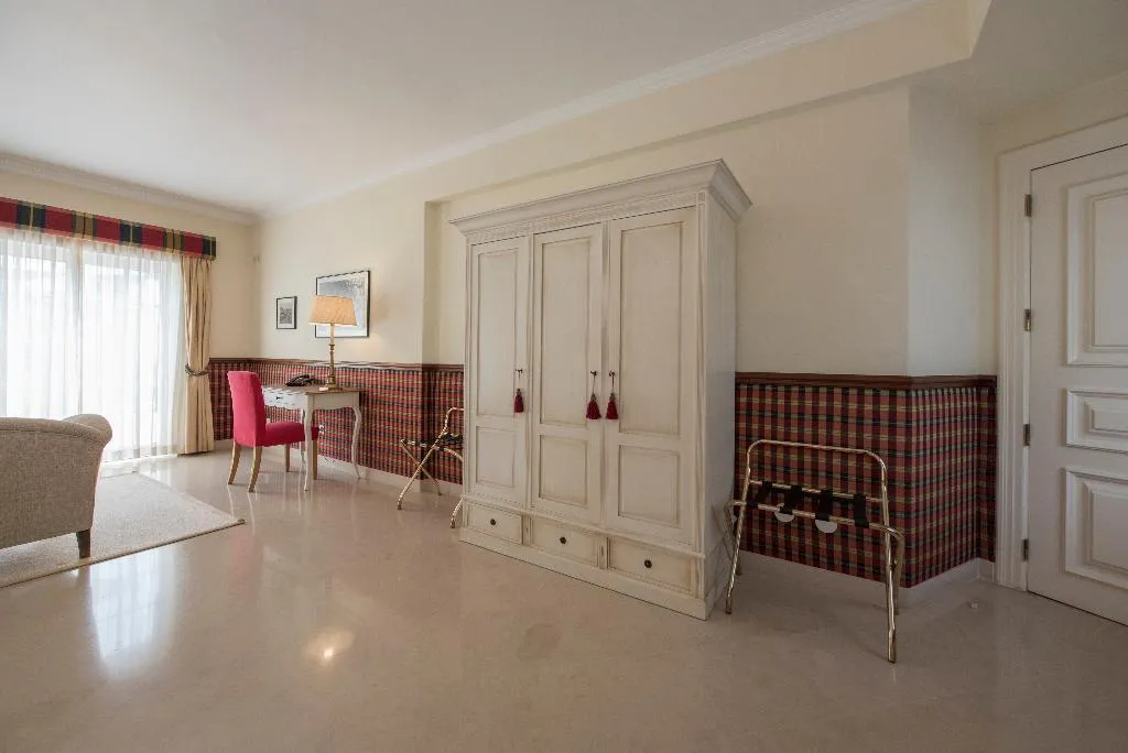 JUNIOR SUITE STANDARD Room, The Charm of Cascais, Lisbon
