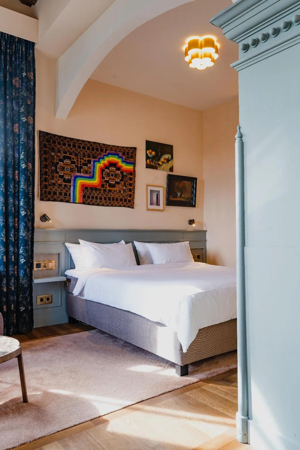 SUITE KING SIZE BED Room, Hotel Mercier, Amsterdam