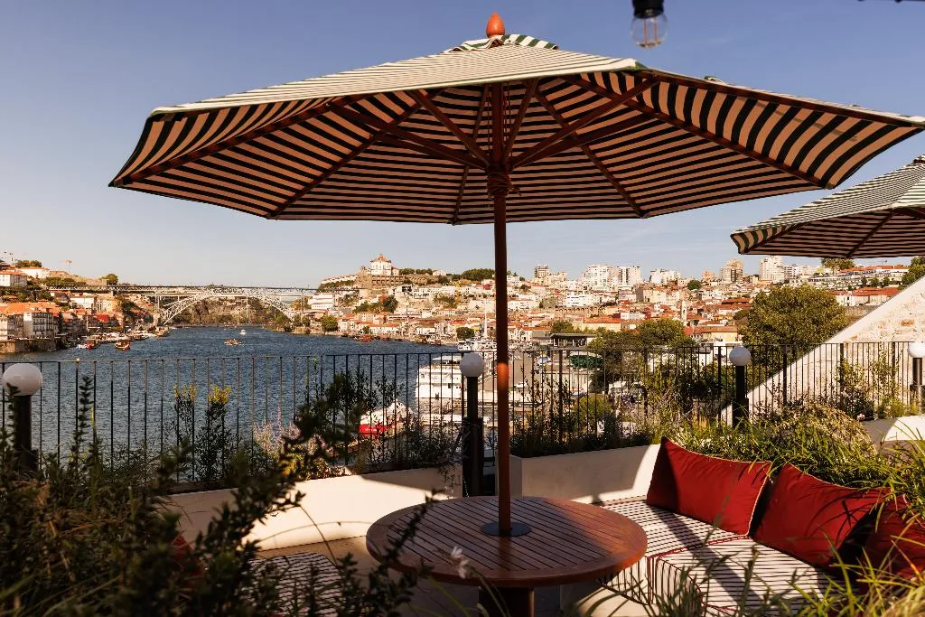 Terrace, The Rebello Hotel & Spa, Porto