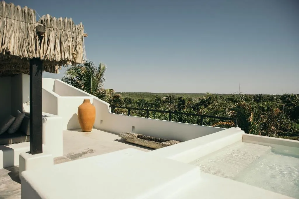 SUITE DELUXE OCEAN VIEW ONE BEDROOM Room, Chiringuito Tulum, Cancun Area