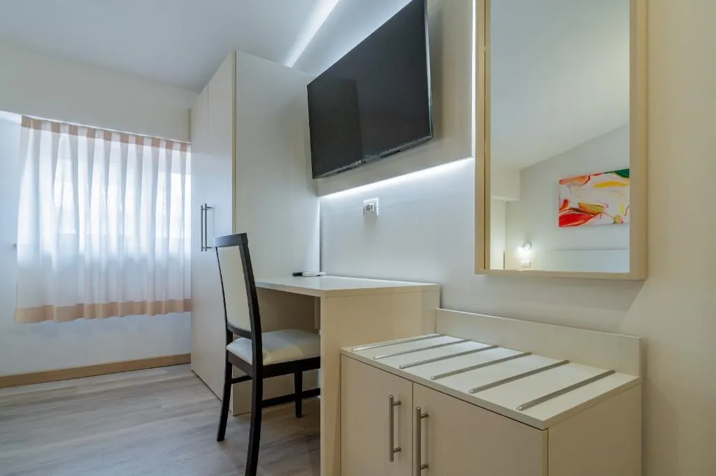 DOUBLE SINGLE USE DELUXE ONE BED Room, Hotel Bellavista, Perugia