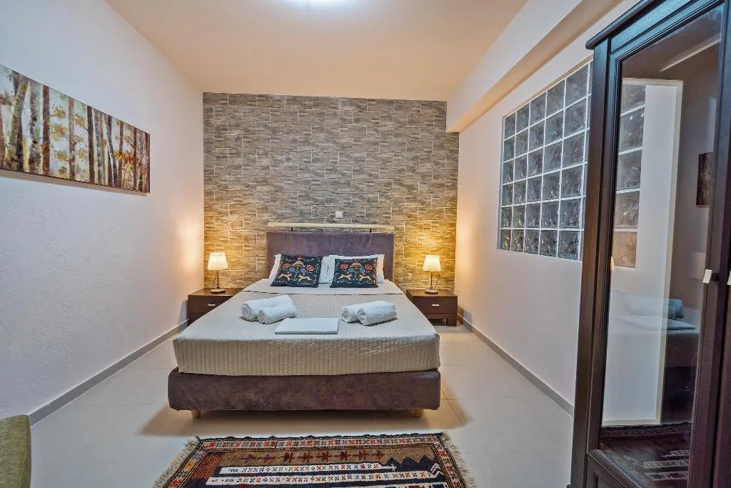 VILLA FIVE BEDROOMS WITH PRIVATE POOL Room, Villa Kalliopi, Crete