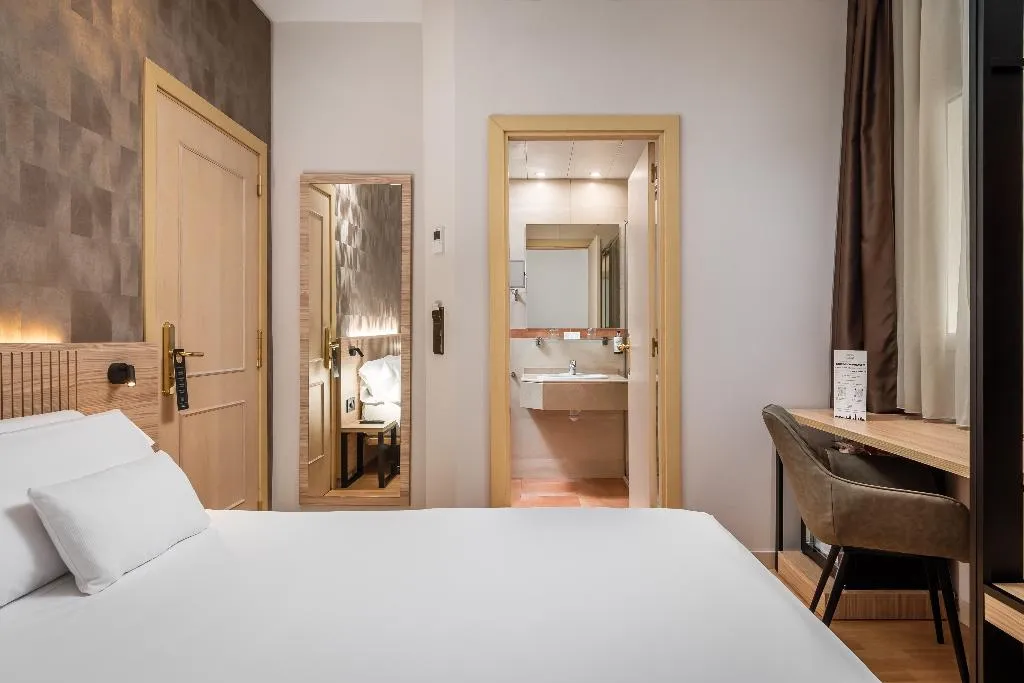 DOUBLE ECONOMY Room, Petit Palace Eixample, Barcelona