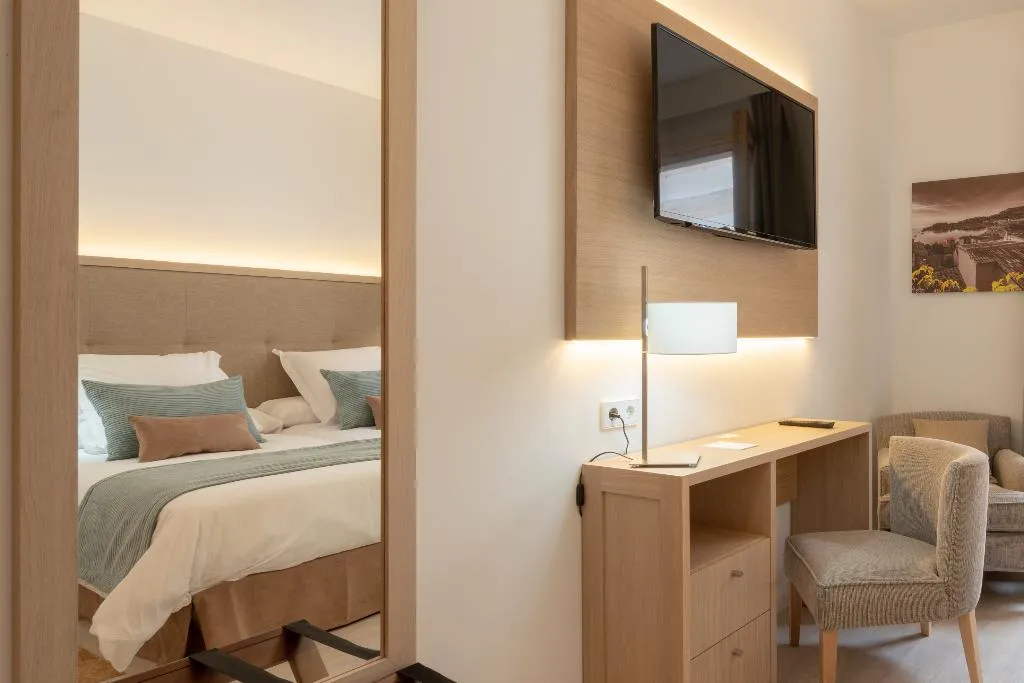 Double or Twin STANDARD Room, Soller Plaza, Majorca