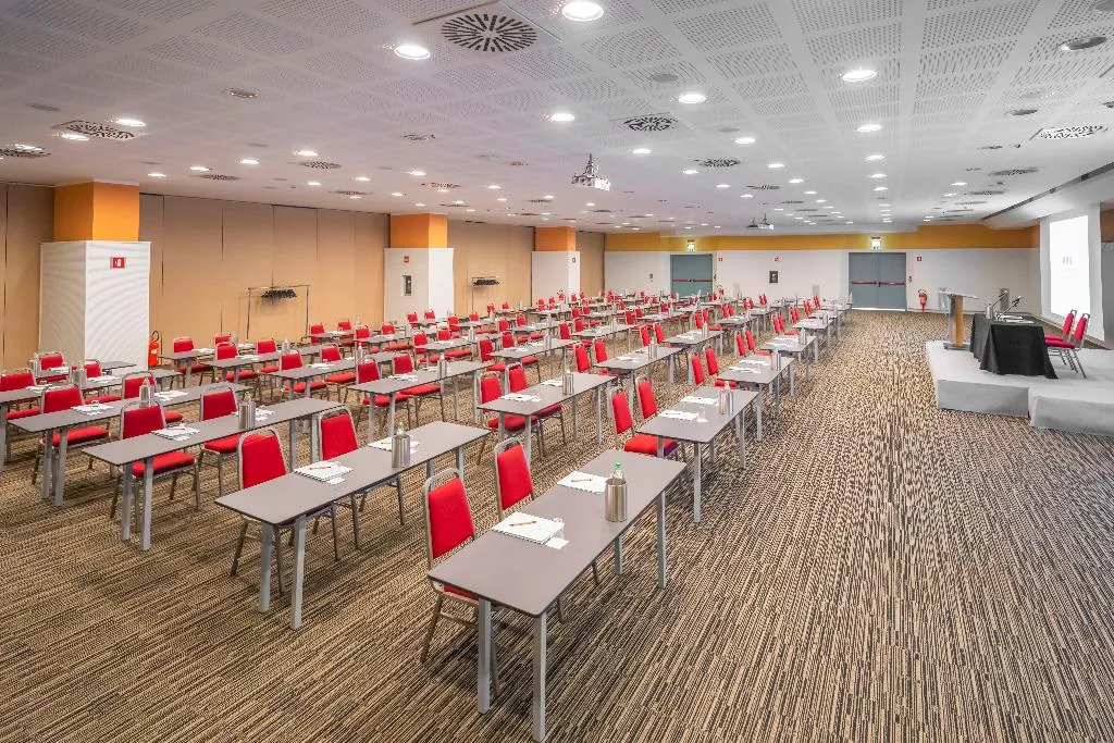 General view, Unahotels Varese, Milan
