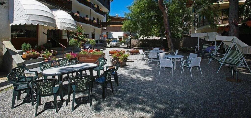 Terrace, Hotel Gran Baita, Milan