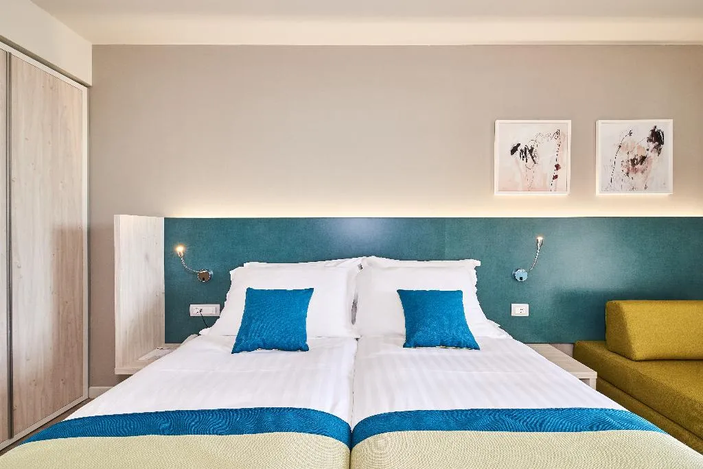 DOUBLE SUPERIOR PARK VIEW Room, Hotel Sipar Plava Laguna, Istria