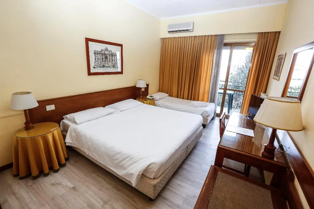 TRIPLE STANDARD Room, Hotel Giardino d'Europa, Rome