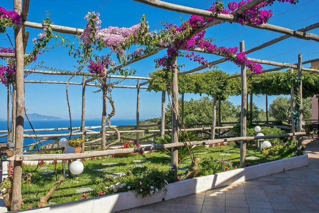 Terrace, Hotel Il Girasole, Naples