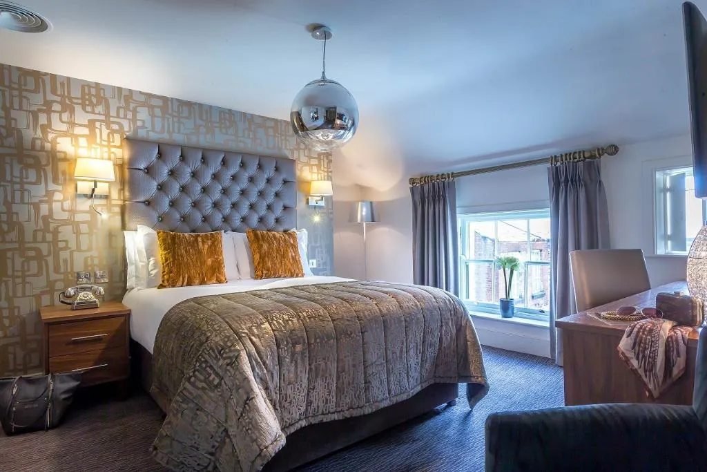 Room DELUXE ONE BED Room, The Fleet Hotel, Dublin