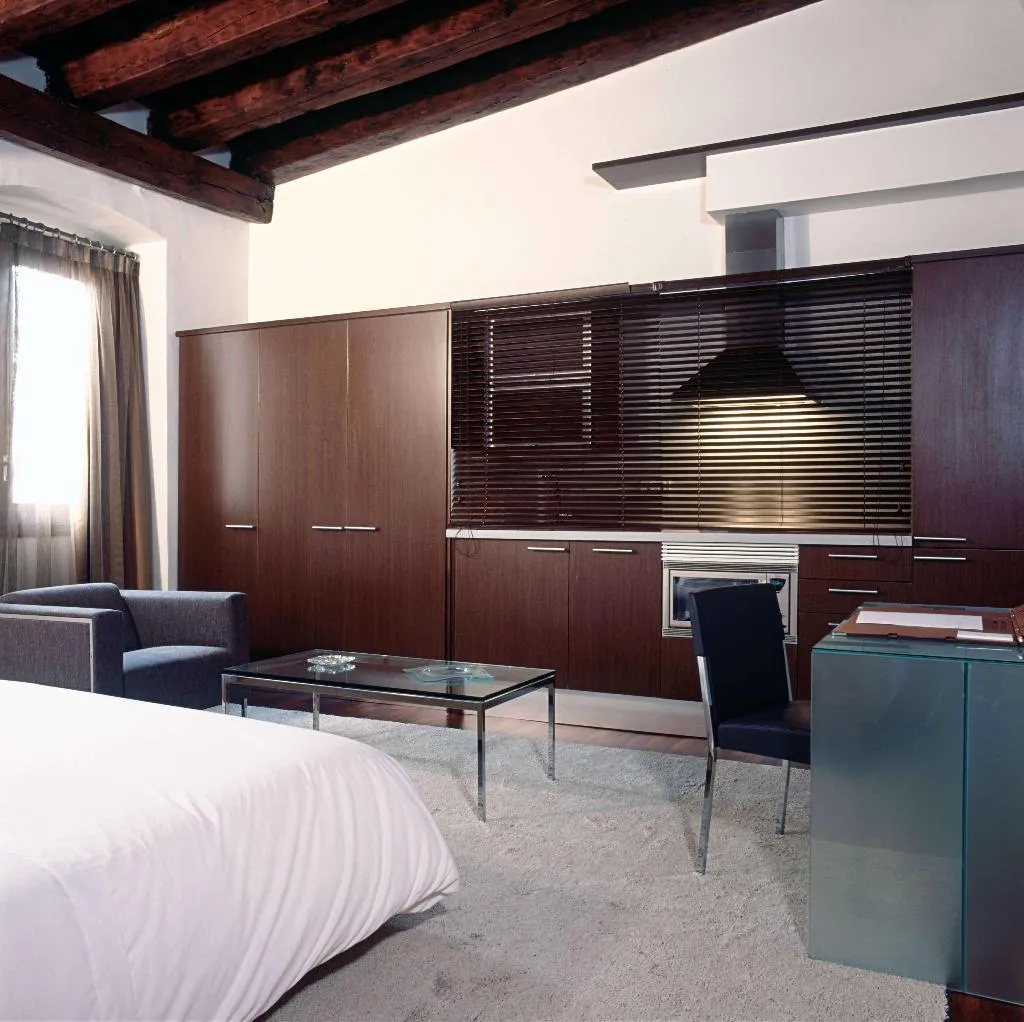Room, Boria Bcn, Barcelona