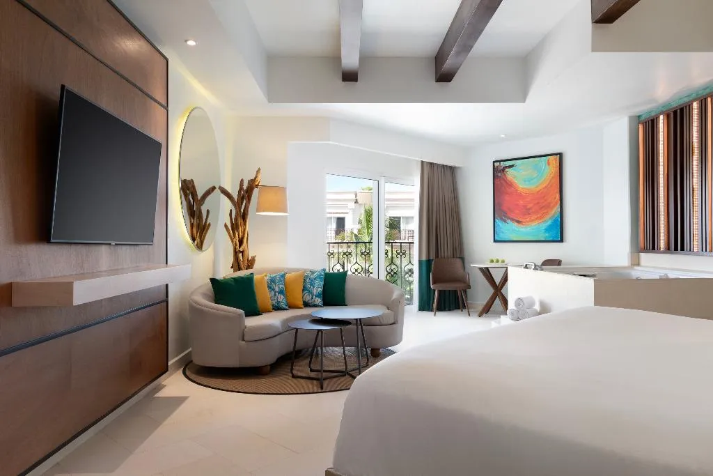 JUNIOR SUITE KING SIZE BED Room, Hyatt Vivid Playa Del Carmen - Adults Only, Playa Del Carmen
