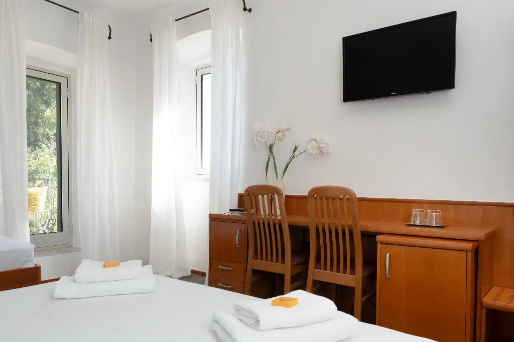 TRIPLE STANDARD Room, Kastil, Split