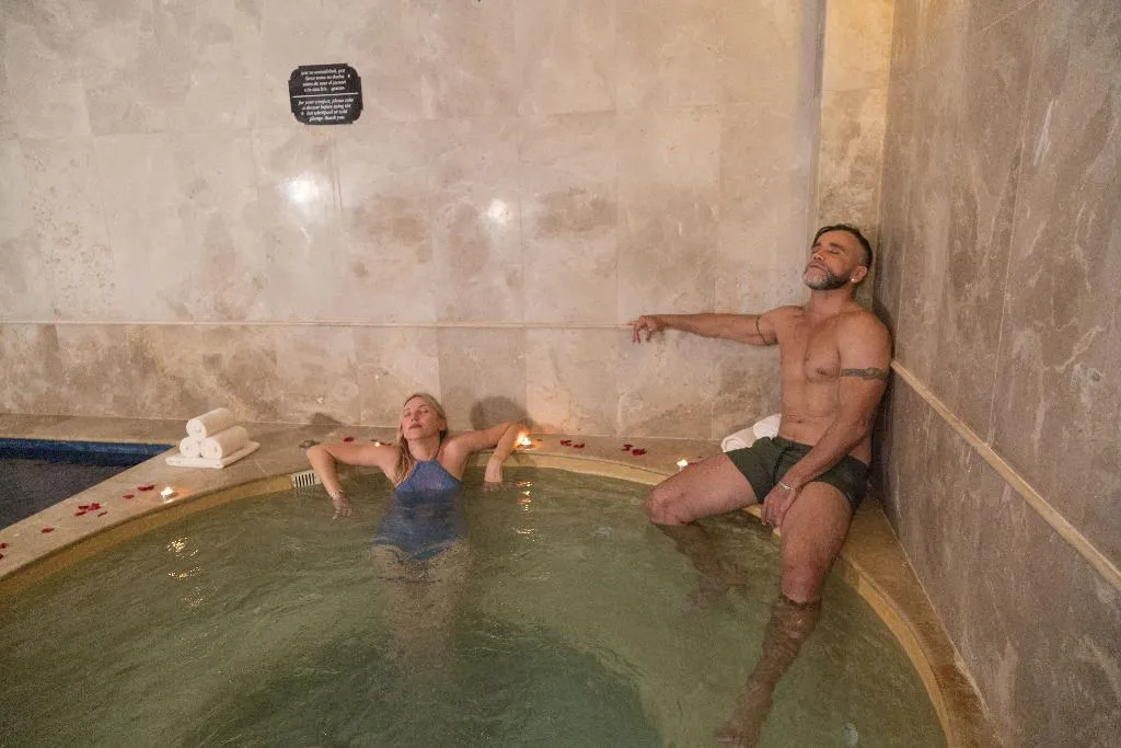 Sports and Entertainment, Sandos Cancun All Inclusive - Adults Only, Cancun Area