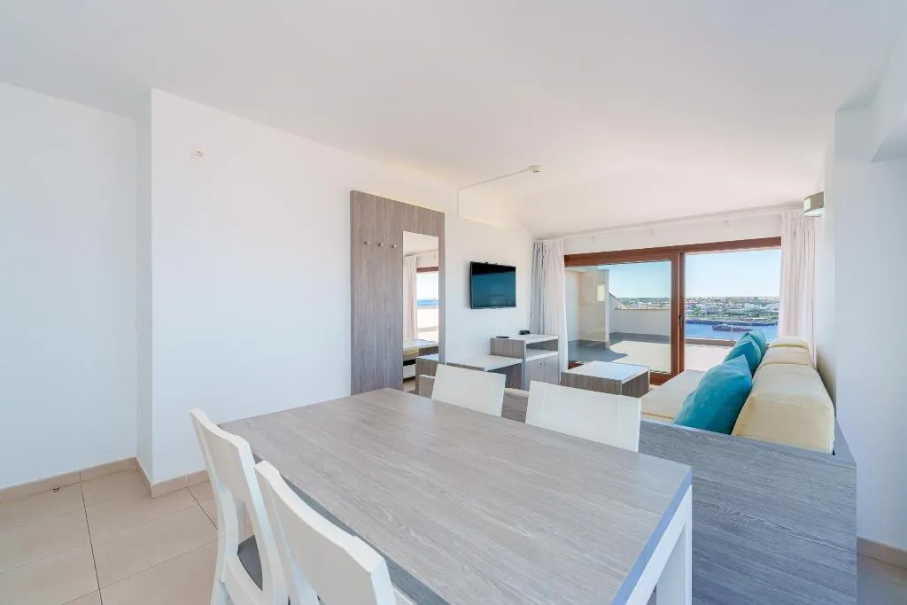 APARTMENT DELUXE SEA VIEW Room, Caprice Skyline Aparthotel, Menorca