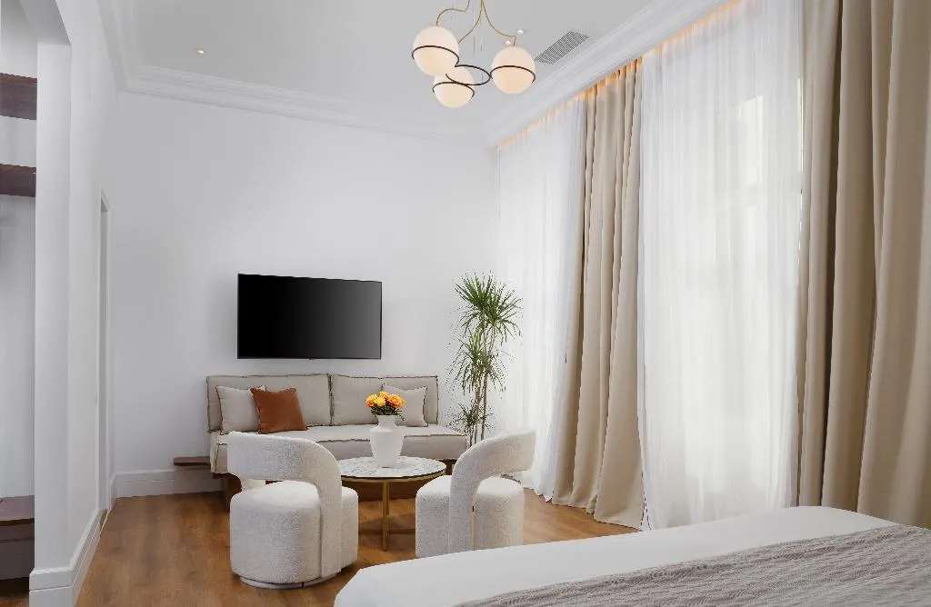JUNIOR SUITE CITY VIEW Room, La Divina, Athens