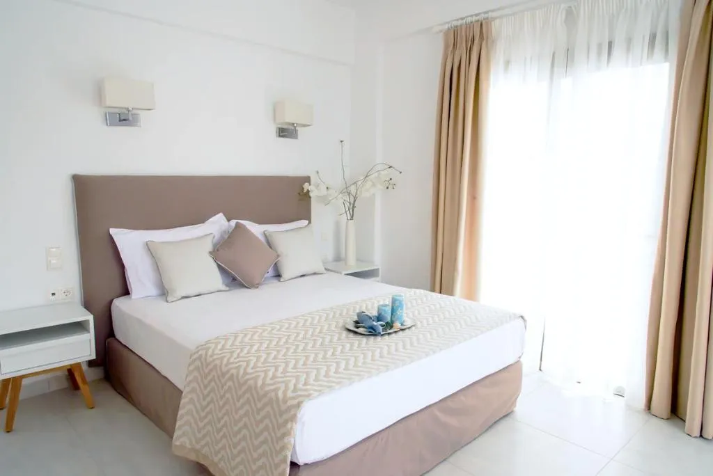 JUNIOR SUITE POOL VIEW Room, Stavros Beach Hotel Resort, Thessaloniki