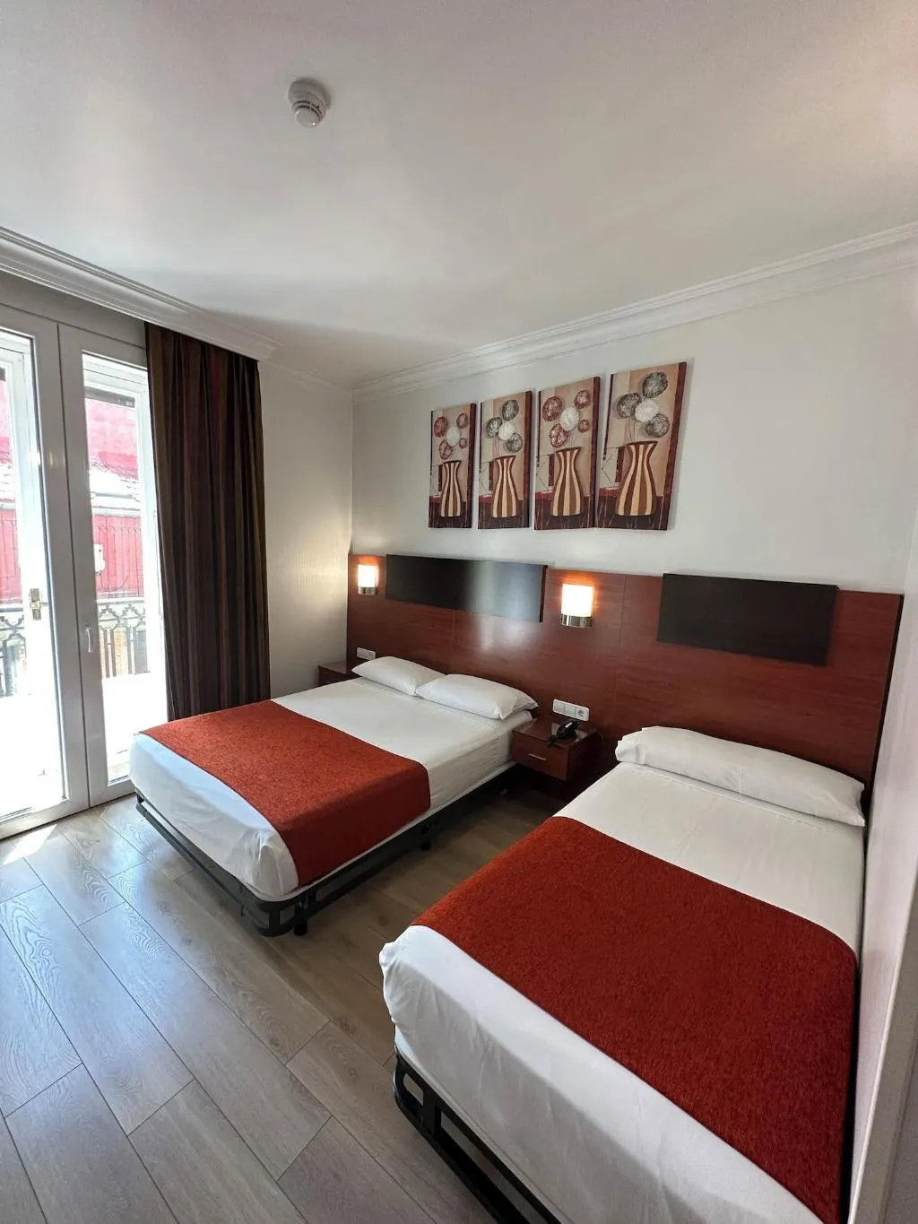 Room, Hostal Sol Square Madrid, Madrid