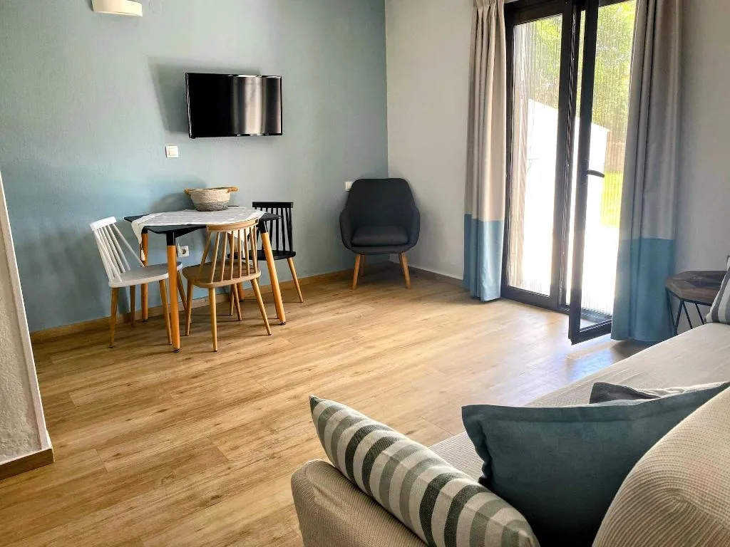 Room, Villa Karina - Near Achladies Beach, Skiathos