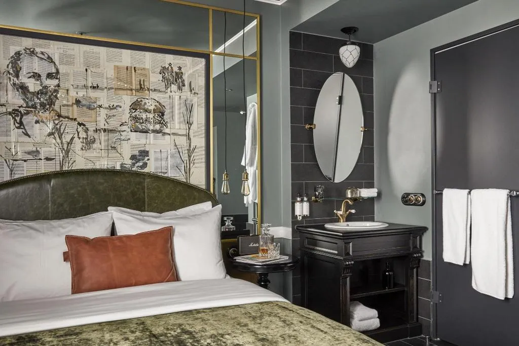 Room, Sir Savigny Hotel, Berlin