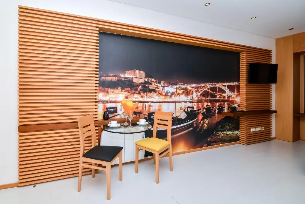 Room, Reis De Gaia, Porto