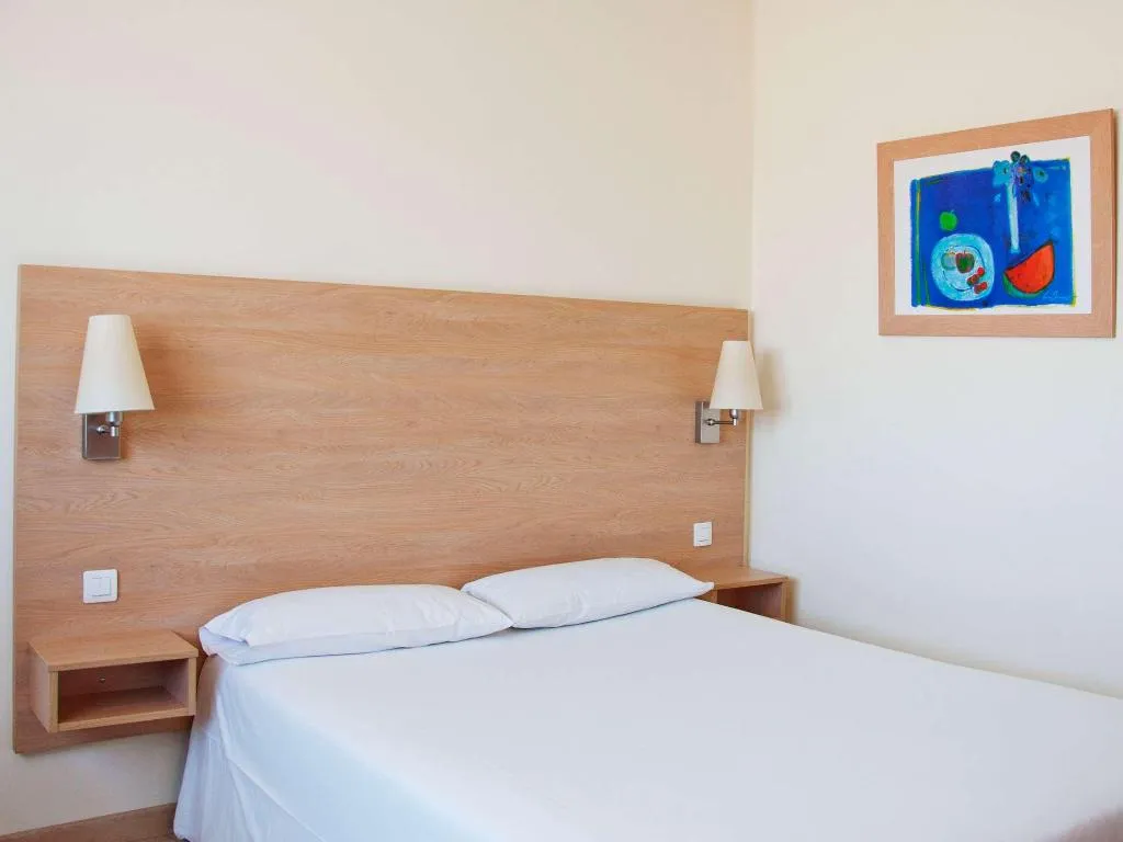 DOUBLE SINGLE USE STANDARD Room, Travelodge Barcelona Fira, Barcelona