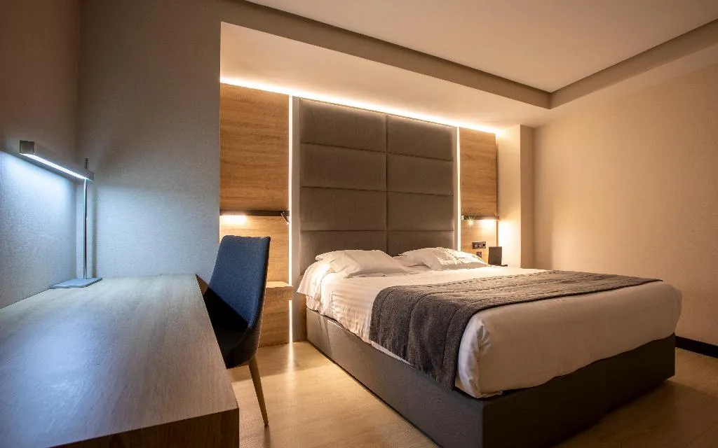 DOUBLE STANDARD Room, Liabeny, Madrid