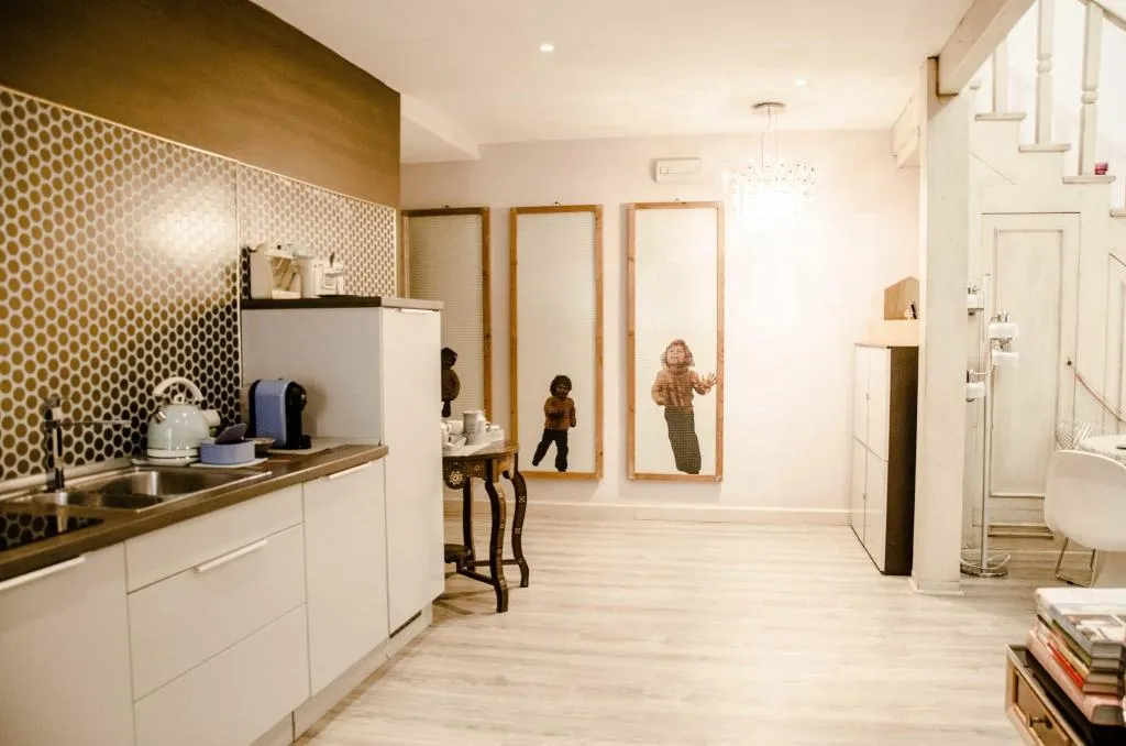Room, Home&More, Naples
