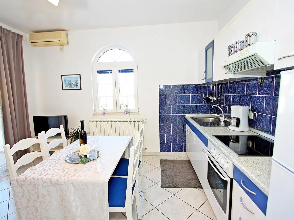 APARTMENT CAPACITY 6 Room, Apartments Maria, Split
