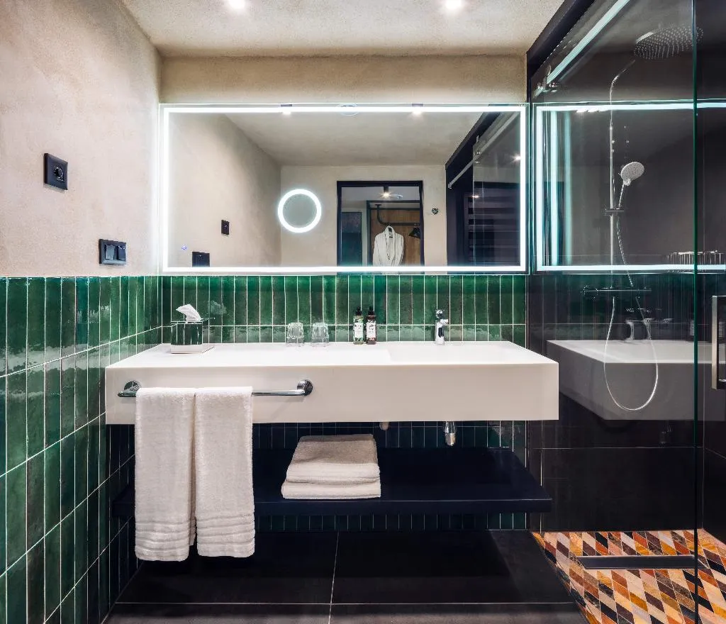 DOUBLE DELUXE Room, Nomadic Urban Premium Suites, Krakow