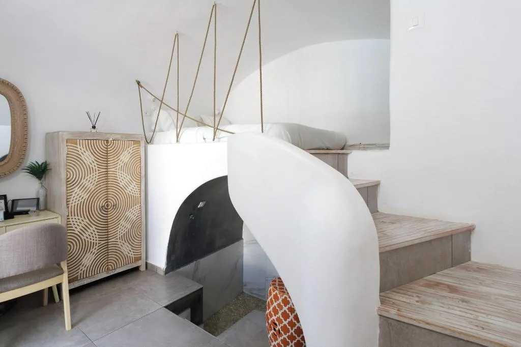 Room, The Museum Project Oia, Santorini