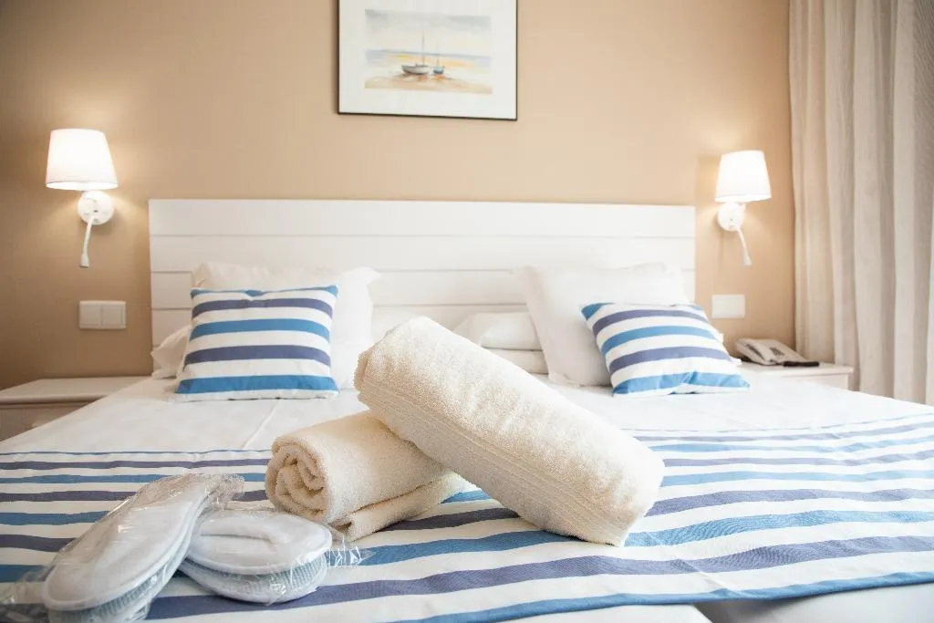 Double or Twin SUPERIOR Room, DWO Les Palmeres, Costa Brava