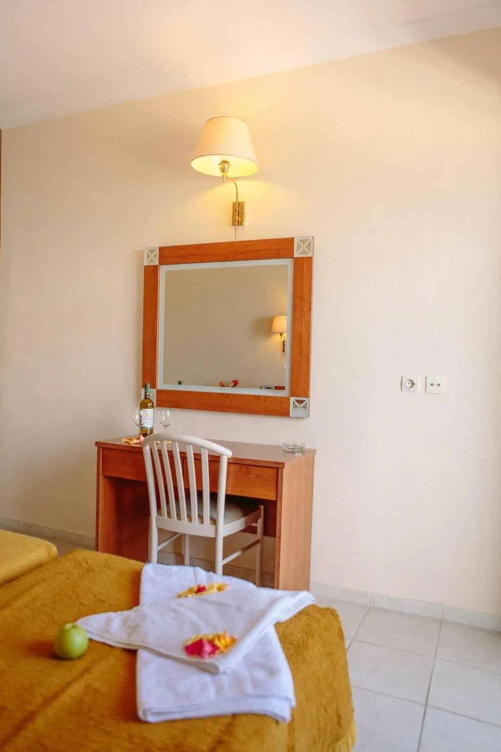 Room, Orpheus Studios, Kos