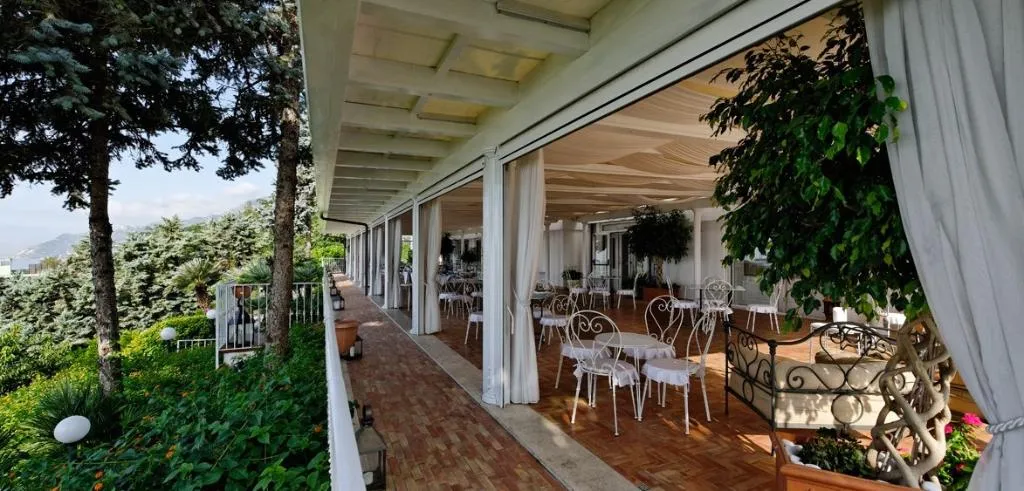 Bar, Hotel Villa Poseidon, Naples