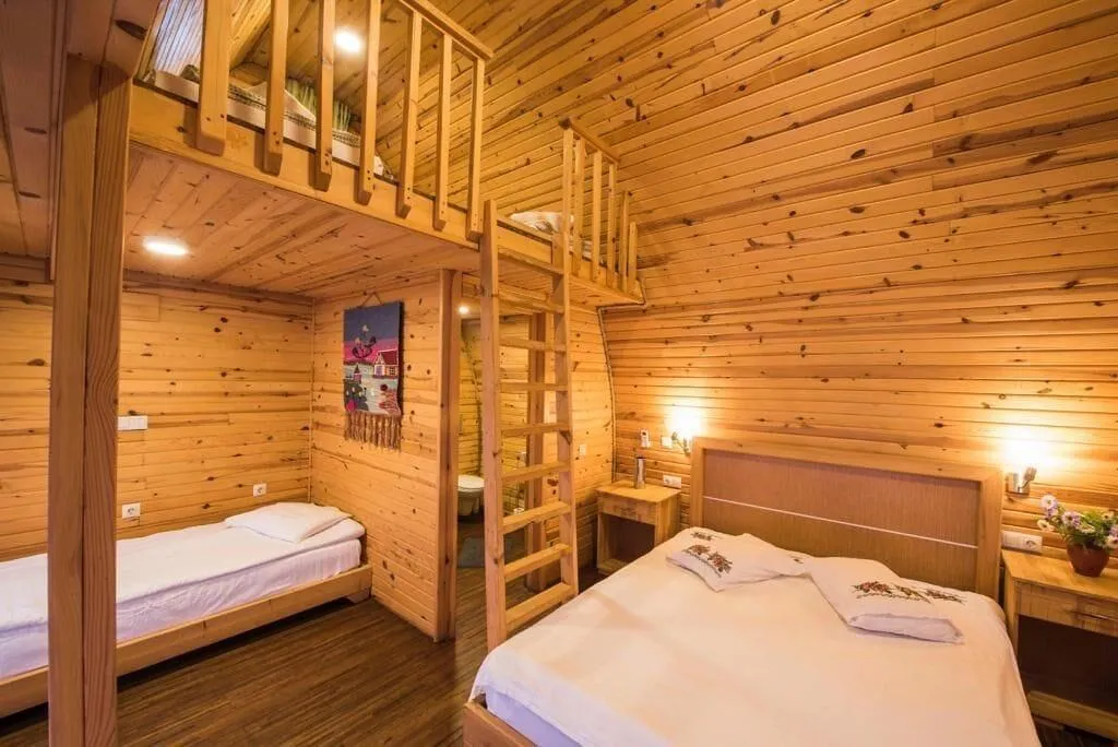Room, Otantik Tas Ev, Dalaman