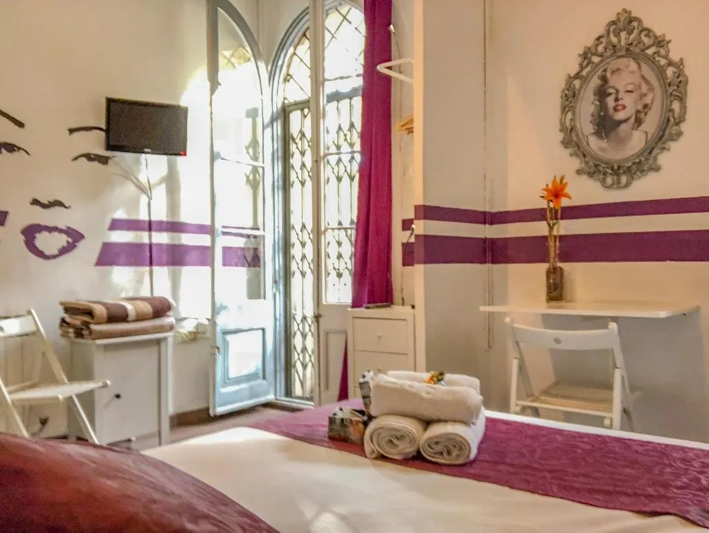Room, La Isla Hostal, Barcelona