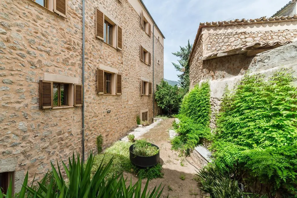 General view, Ca'l Bisbe, Majorca
