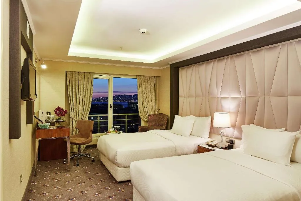 TWIN GUEST ROOM Room, DoubleTree By Hilton Izmir Alsancak, Izmir