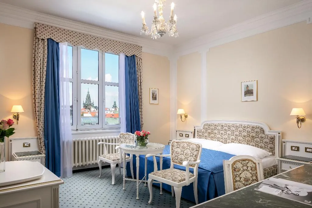 DOUBLE STANDARD Room, Ambassador Zlata Husa, Prague