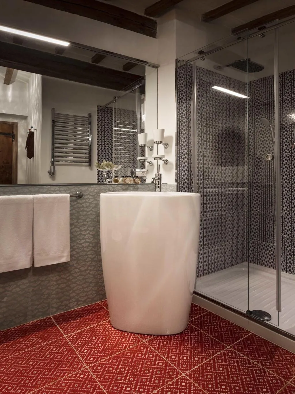 Room, Ottantotto Firenze, Florence