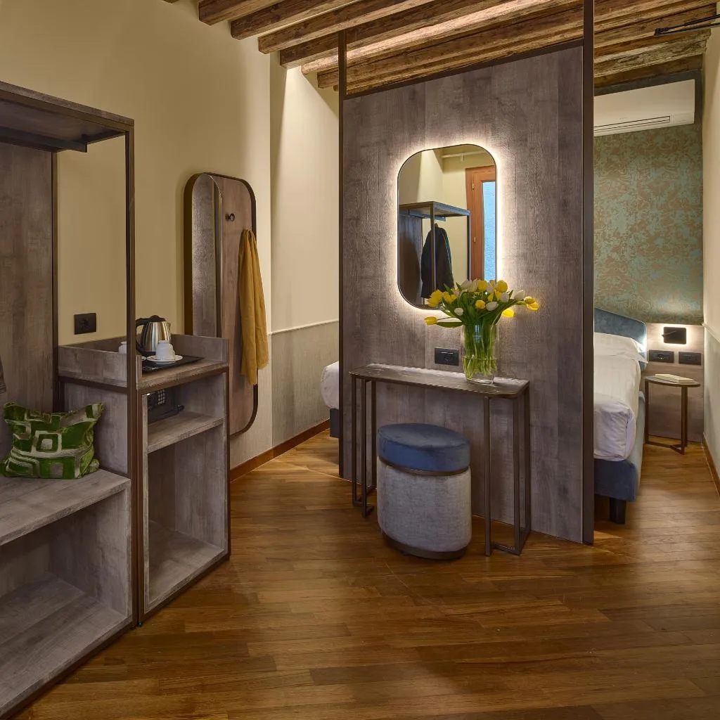 Room, Residenza Favaro, Venice