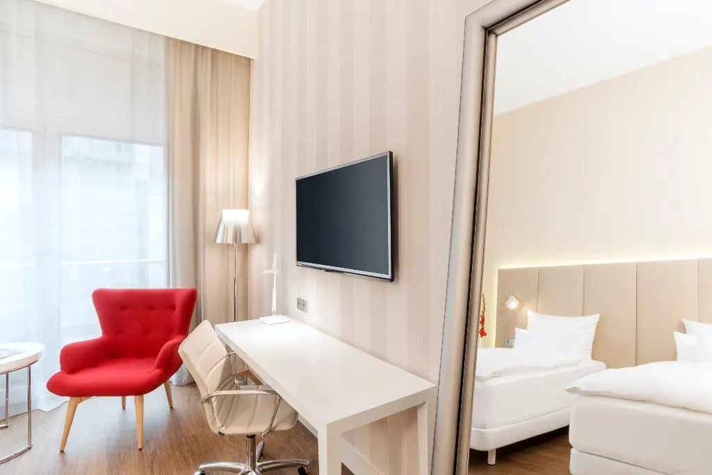 DOUBLE PREMIUM Room, NH Collection Berlin Mitte Friedrichstrasse, Berlin